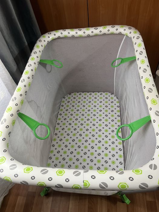 Продам игровой манеж