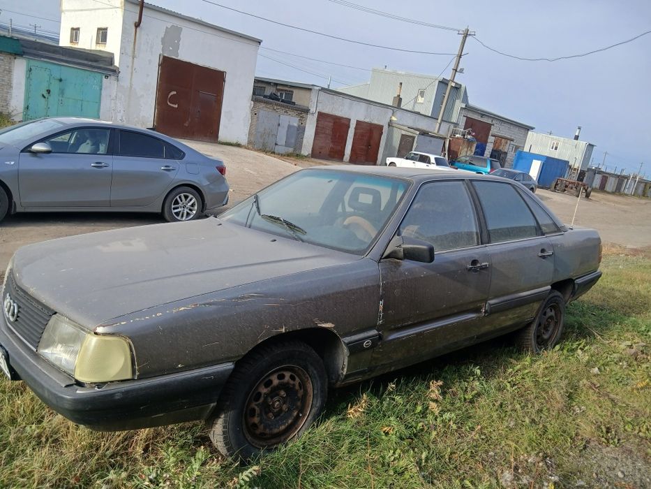 Продам машину. Ауди 100с3
