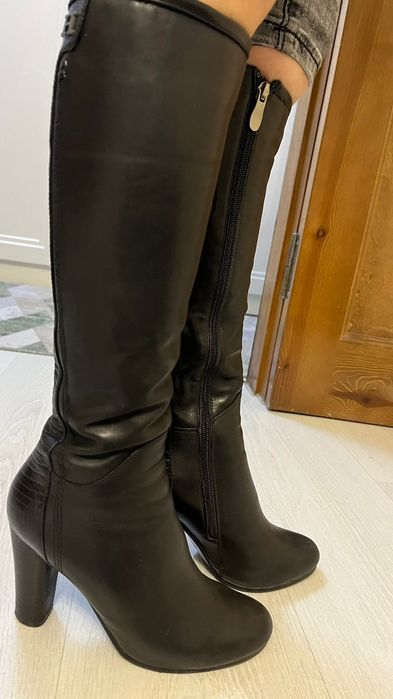 Продам осенние сапоги