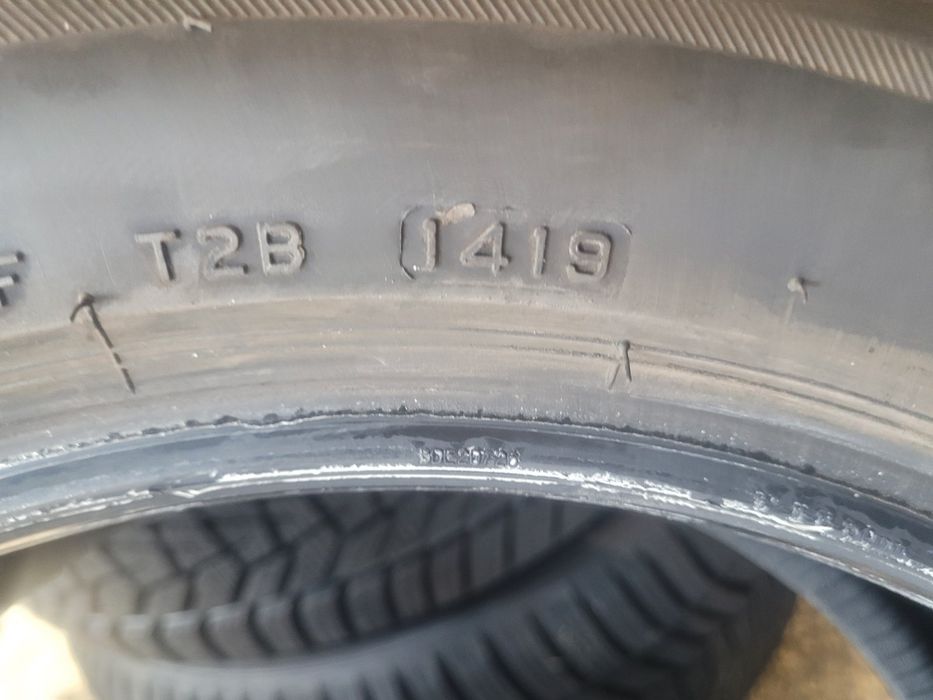 Зимни гуми 215 65 17 Bridgestone