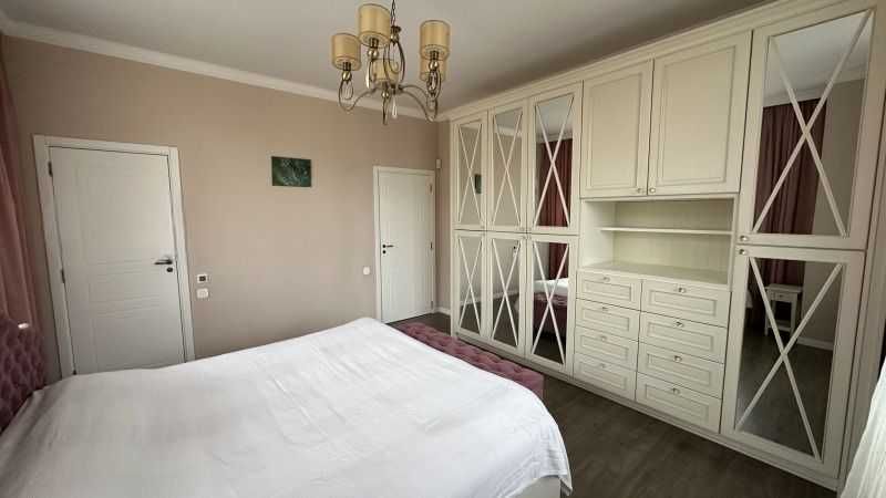 Дава се под наем Тристаен апартамент в София, Витоша - 123 кв.м за 1296.42 € - Снимка #5