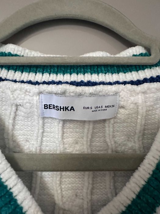Мек пуловер Bershka - размер S