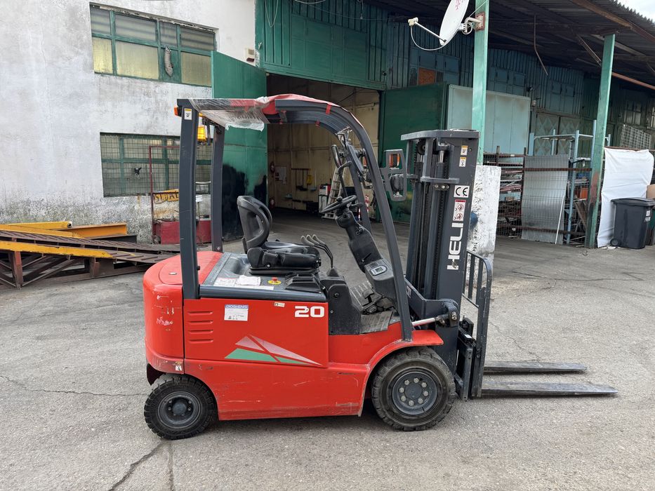 LICHIDARE STOC. Stivuitor electric HELI, 2t, Stare foarte buna de functionare. Autorizat ISCIR