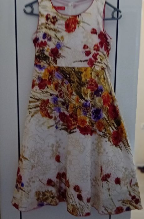 Цветна детска рокля