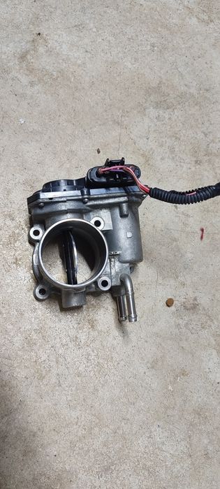 Дросел клапа номер : 26100-0R020