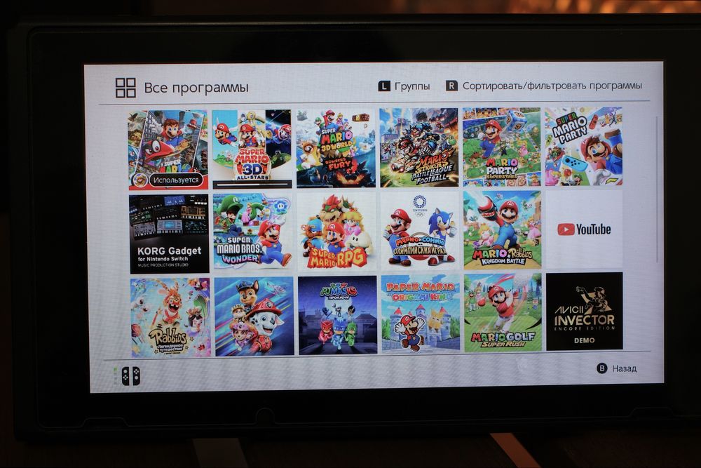 Продам Nintendo Switch 1gen + игры с аккаунтом