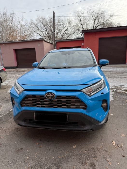 Бампер передний Toyota Rav4