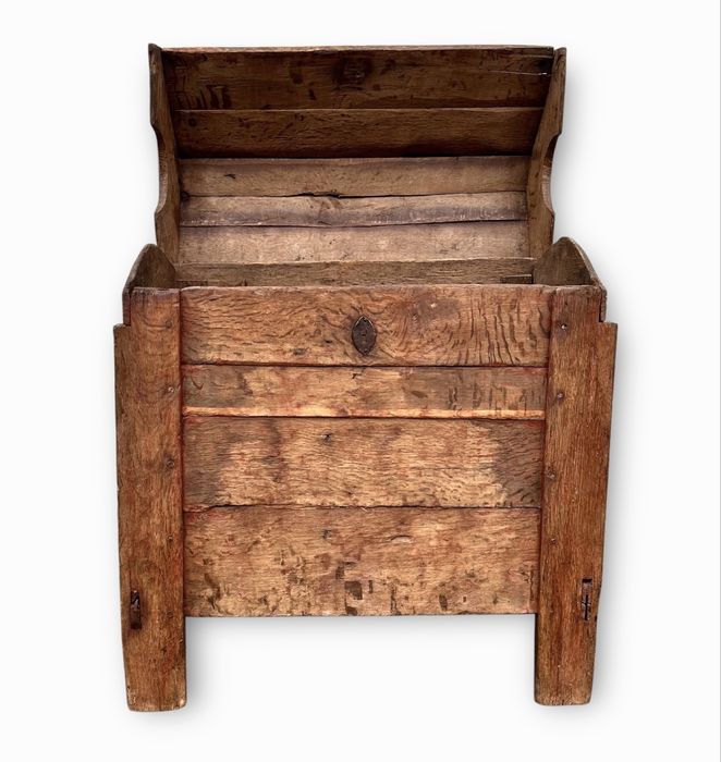 Lada zestre Saseasca din zona Bradeni