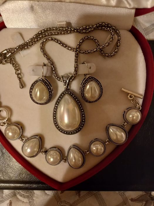 Продается набор бижутерия