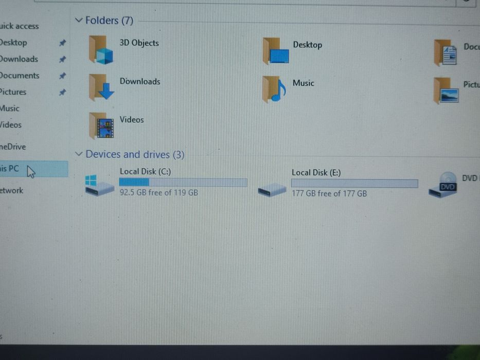 Laptop Fujitsu Siemens A555- i3-5005u/8gb RAM/ 320gb/ Baterie 2h