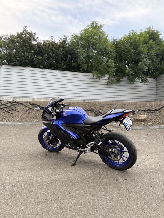Motocicleta Yamaha yzf r125 2024 pentru A1 16 ani