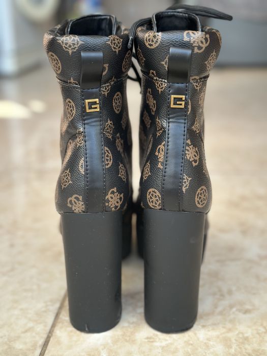 Guess кафяви боти на ток 40 номер
