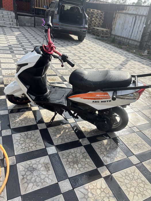 Продам м8 165 куб лия