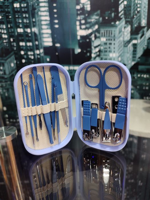 Set de instrumente,de îngrijire a unghiilor