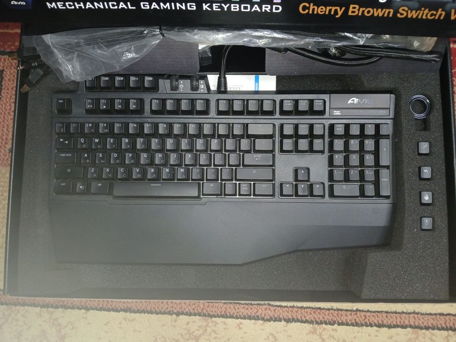 Клавиатура механическая OSMIUM от Gigabyte