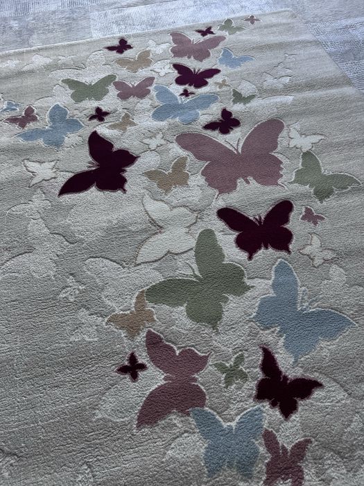 Продам ковер для детской комнаты