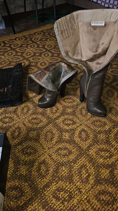 Продам сапоги  BASCONI зимние