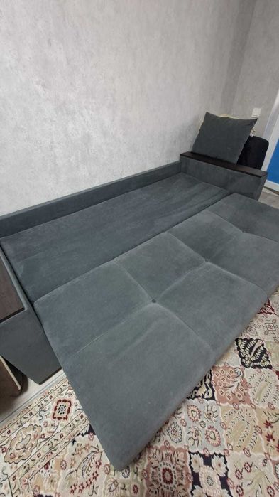 Продается срочно диван