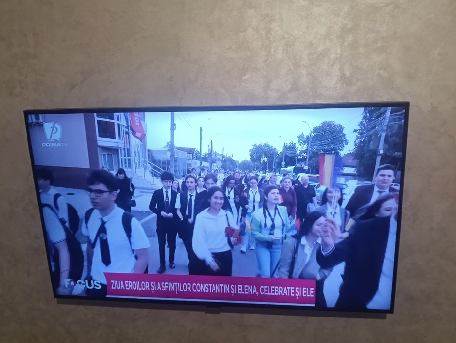 Televizor Led Smart Samsung  108 cm  in stare foarte foarte bună.