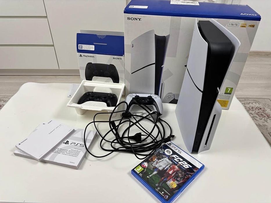 Ps5 slim disc 2 manete FC26