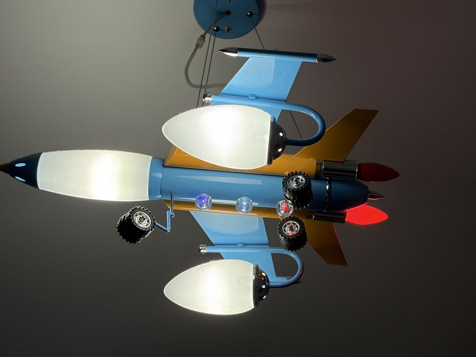 Lustra avion camera copii
