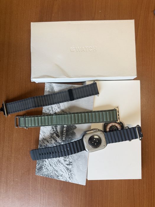 Apple Watch Ultra 1 titanium, 2 curele originale