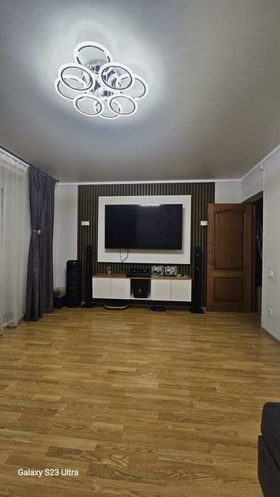 Продам 5ти комнатную квартиру