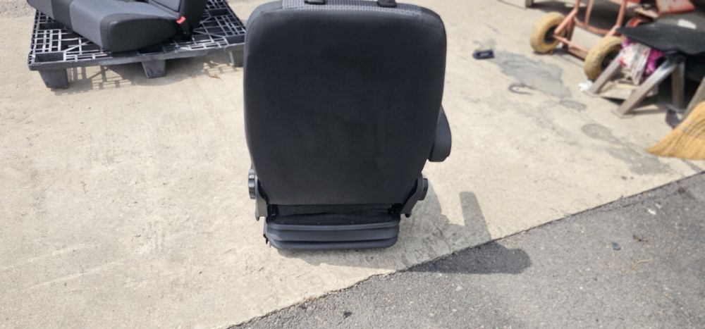 Scaun sofer cu perna ,pneumatic cu cotiera Mercedes Sprinter Vw Crafter