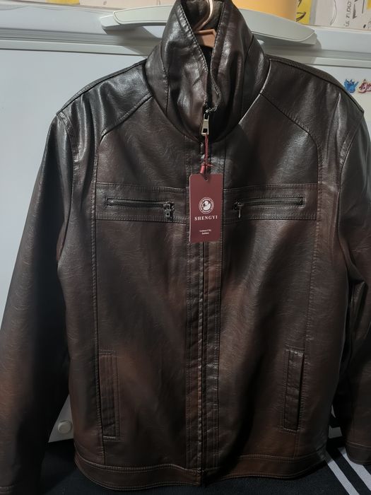 Продам куртку новая