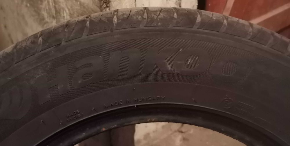 Продавам 2 броя летни гуми 195.65.15 на 1 сезон дот 2022 Hankook