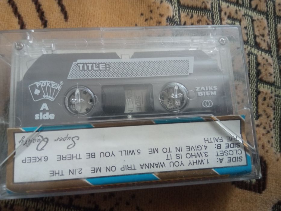 Vând caseta  audio cu Michael Jackson Dangerous vol 2  impecabila