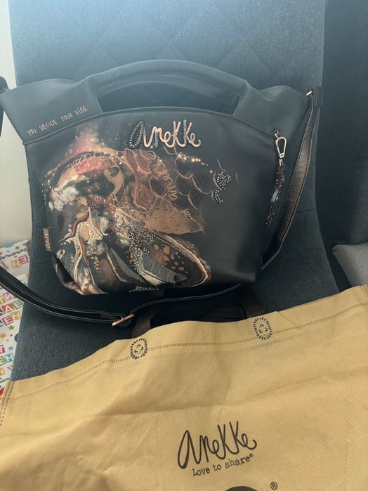 Нова чанта Anekke