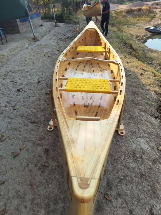 Продам каноэ ручной работы .