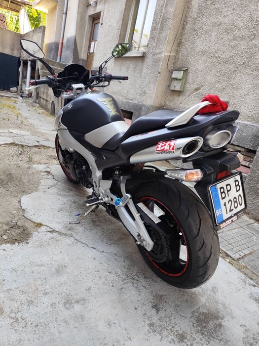 Suzuki GSR 600  2006 г.