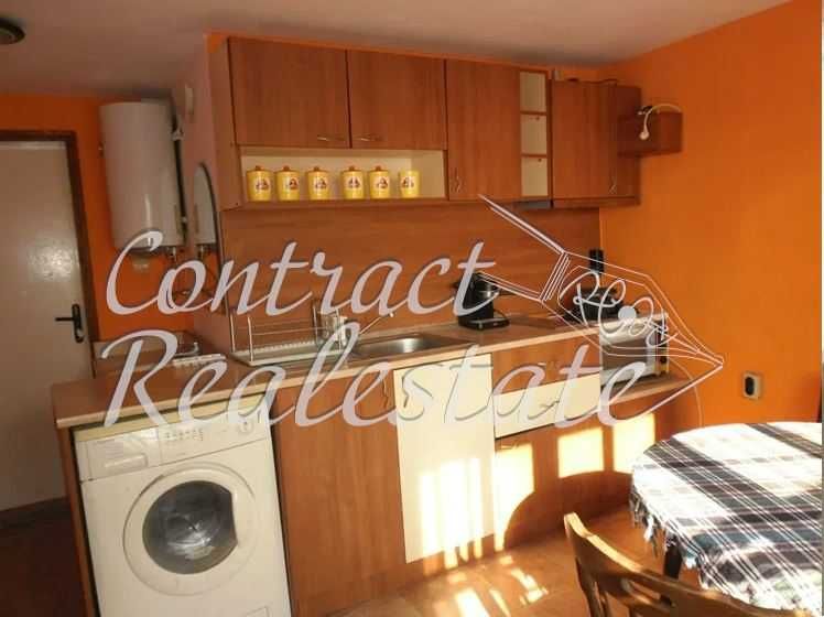 Дава се под наем Двустаен апартамент в Варна, м-т Траката - 40 кв.м за 234.6 € - Снимка #1