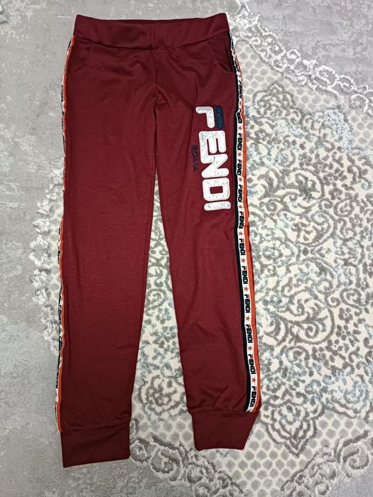 Костюм спортивный