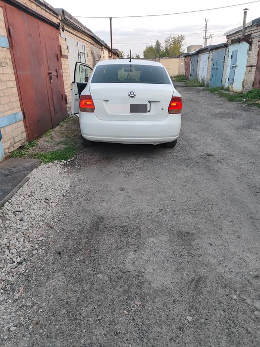 Volkswagen Polo sedan