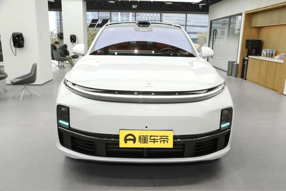 Lixiang Li 7 Ultra Restaylin 2025 Белый в наличии с Гарантией!