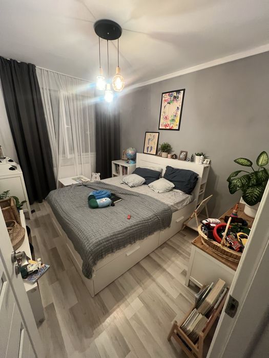 Vand apartament 2 camere Rosu/ Crinului