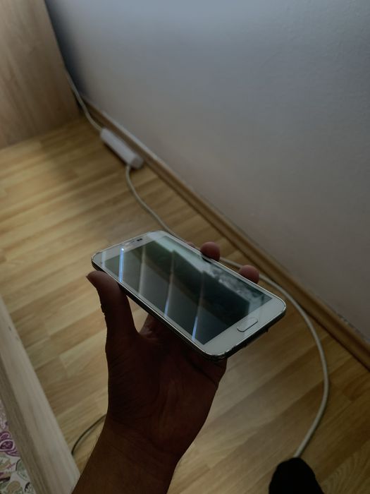 vand telefoane functionabile