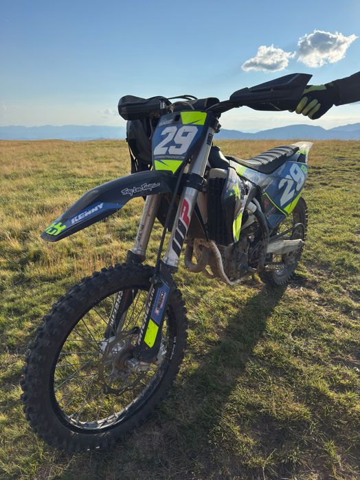 Vând Husqvarna FC 350 – 2017