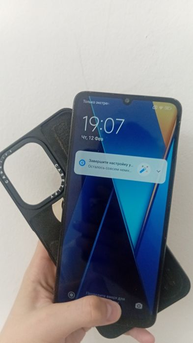 Продам Poco c65 в хорошом состаяние