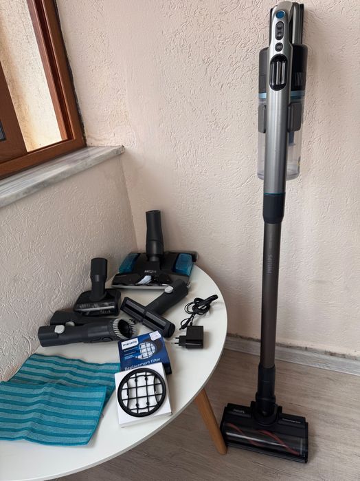 Вертикална прахосмукачка Philips xc8055