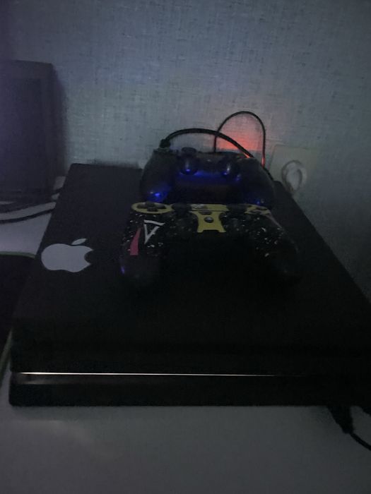 Плейстейшн 4 про