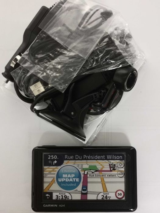 vand navigator GARMIN nuvi 1390 LMT in cutia originala - NOU
