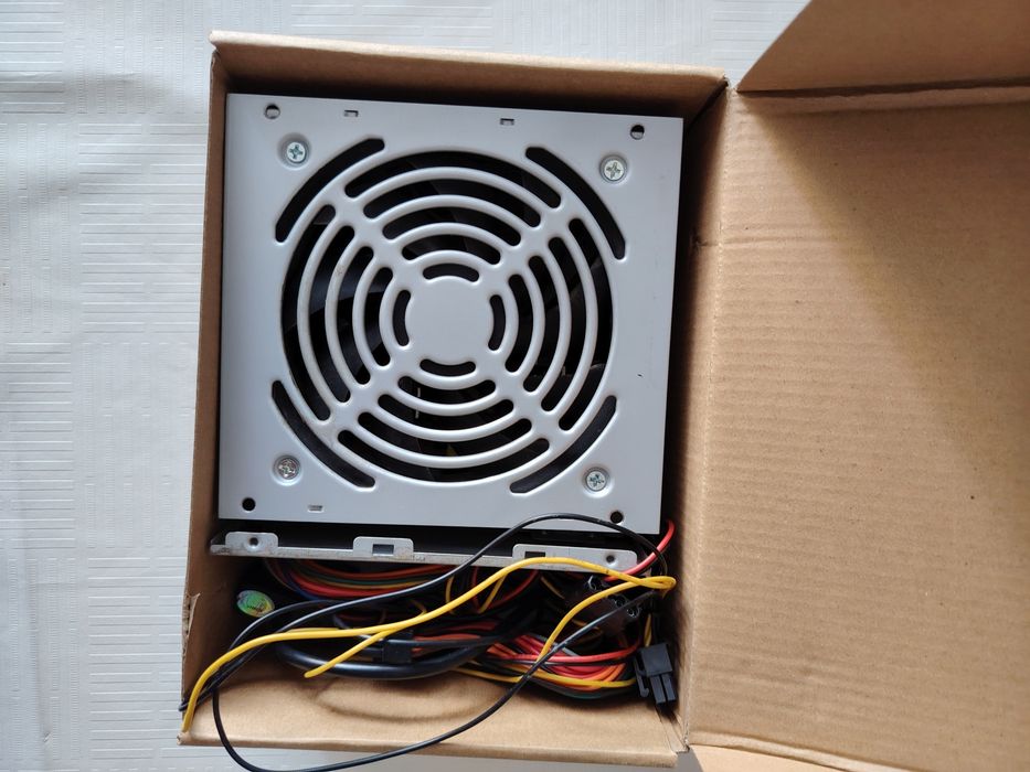 Новый блок питания Xilence 430W