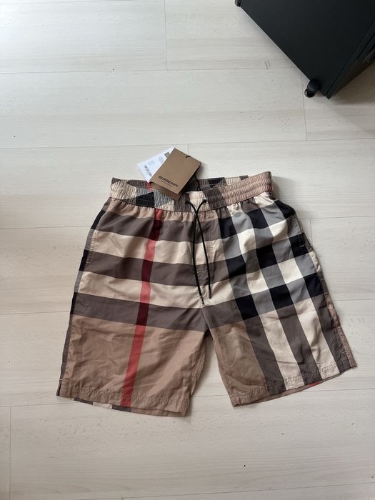 Burberry къси гащи ( бански)