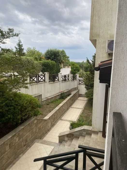 Дава се под наем Тристаен апартамент в Черноморец - 85 кв.м за 250 € - Снимка #2