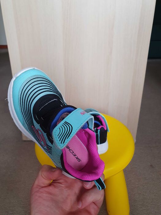 Adidasi Sketchers copii numarul 26