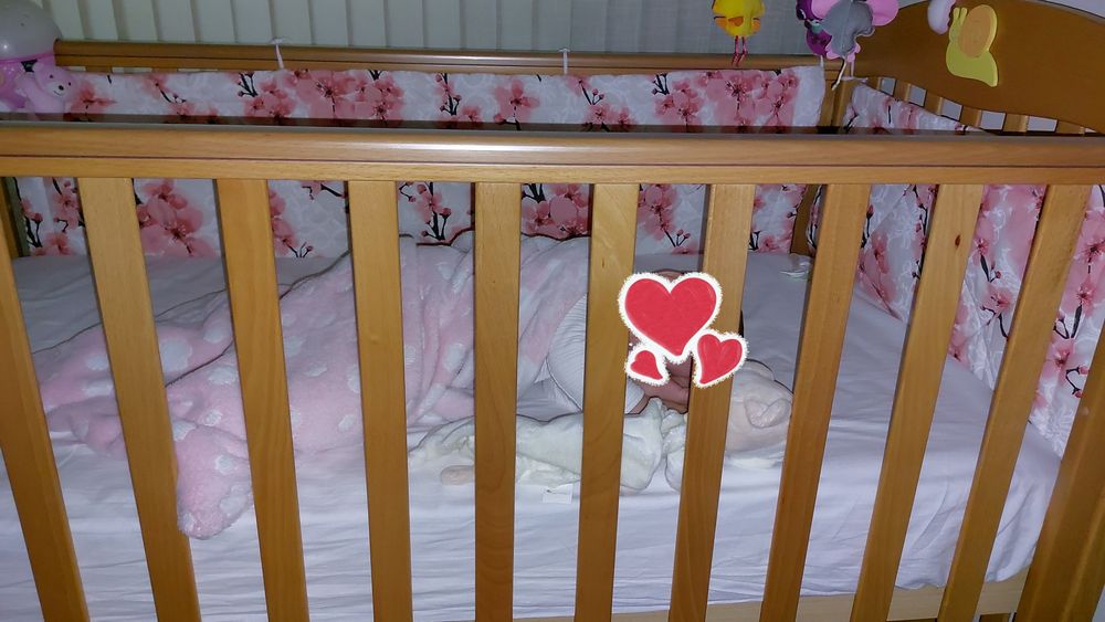 Детска кошара/легло от масивно дърво